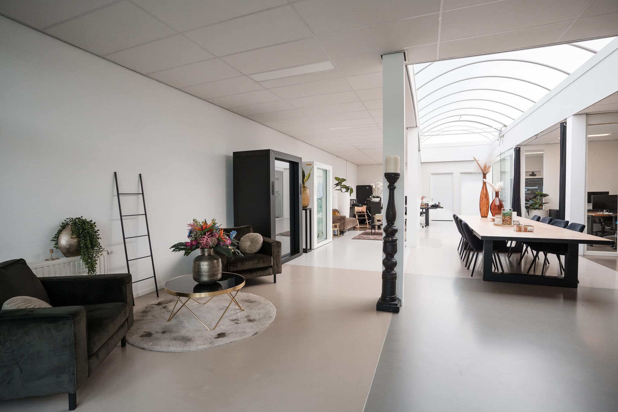 Een Holobox als verhuuroplossing op een evenement.